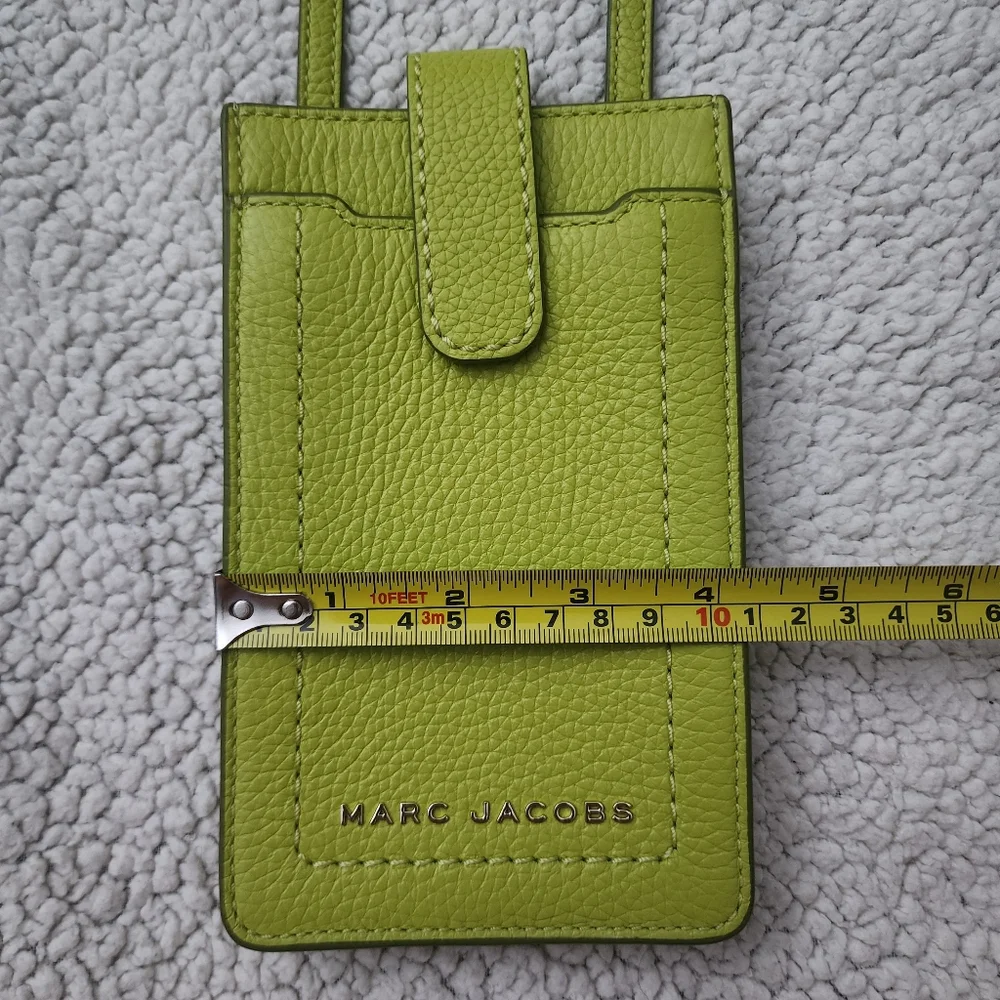 Marc Jacobs Lime Green Pebbled Leather Phone Holder Groove Crossbody
